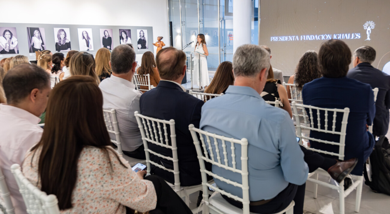 Mujeres de madera - 18