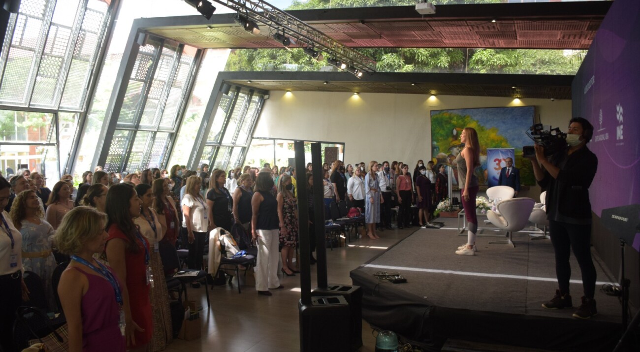 Mujer, empresa y desarrollo - 2